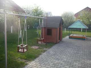 Дома для отпуска Усадьба Cветлые Росы Брест Дом с 3 спальнями-105