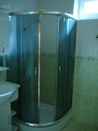 Дома для отпуска Усадьба Cветлые Росы Брест Дом с 3 спальнями-94